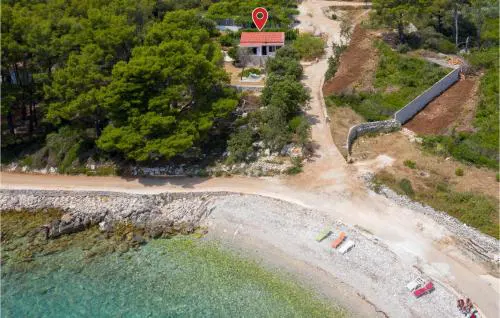 Two-Bedroom Holiday Home In Sucuraj