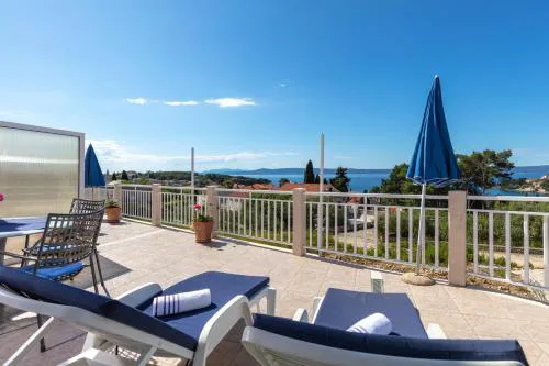Apartman Noel s terasom i parkingom