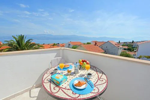 ꕥ Apartments Residence SUNCE Supetar, Family choice - cozy base to stay and explore island Brac FREE PARKING