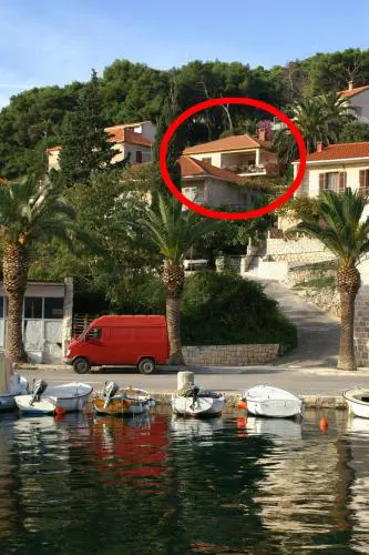 Apartments with parking space Splitska, Brac - 2857