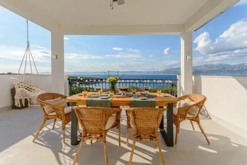 Holiday Home Nono Ante with heated pool