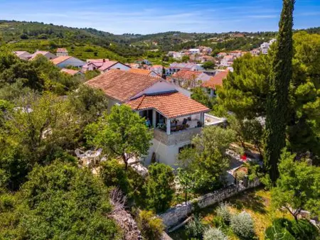 Holiday house with a parking space Sutivan, Brac - 23075