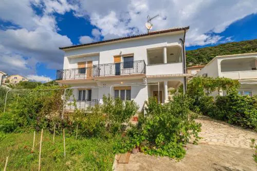 Apartments Josip R