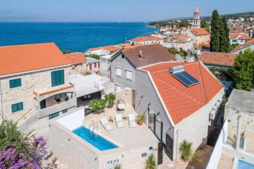 Idyllic Two Bedroom Villa, Pool, Jacuzzi