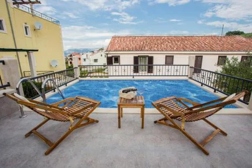 Villa Suzy Lux- Duplex Two Bedroom Villa with Swimming Pool and Sea View