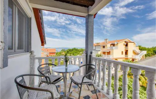 1 Bedroom Amazing Apartment In Marsici