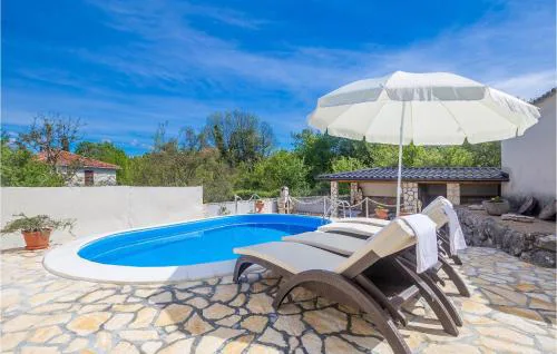 2 Bedroom Amazing Home In Sveti Vid