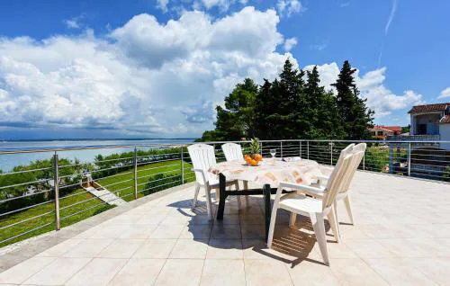 Stunning Apartment In Ugljan With Wifi