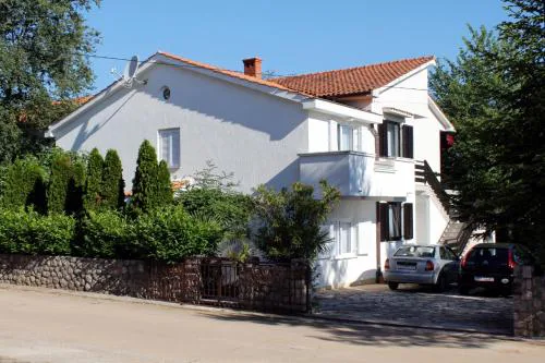 Apartments with parking space Vantacici, Krk - 5425