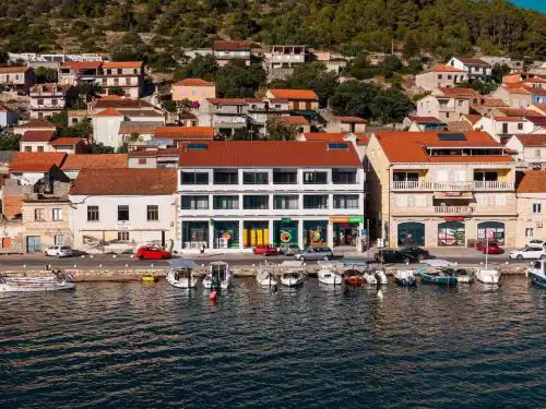 Apartments and Rooms Ribarska srica