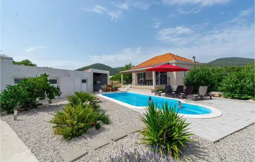 Beautiful Home In Vela Luka