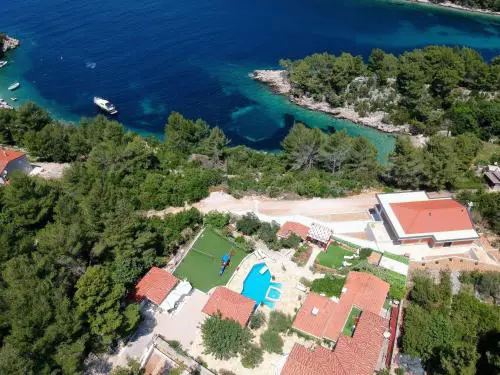 Family-friendly apartments with swimming pool Cove Poplat, Korcula - 18258