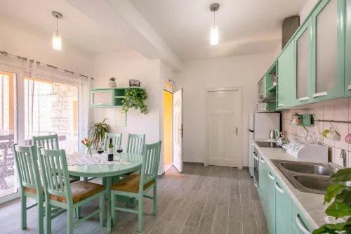 Holiday Home Shabby