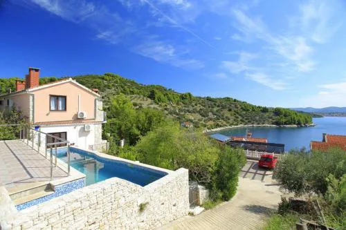 Seaside family friendly house with a swimming pool Cove Mikulina Luka, Korcula - 20116