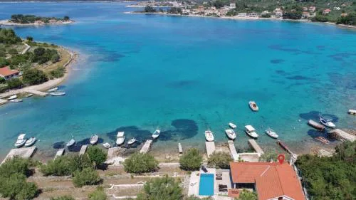 Villa Peace & Quiet by Villas Guide