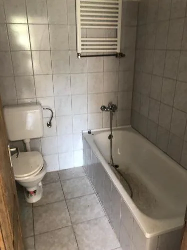Feel Natural and Relaxed in a 3 Bedroom Apartment in Gyongyosfalu