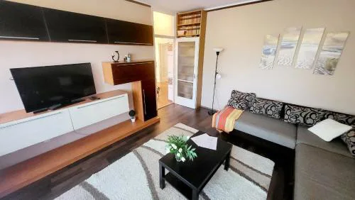 Becky Apartman