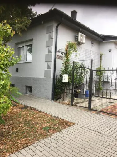 Dombi Porta