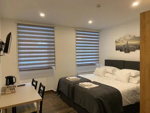 M70 Apartmanház