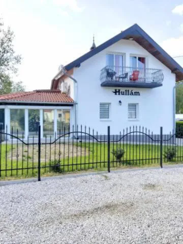 Hullám Apartman