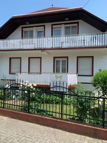 Gold Ribbon Family House