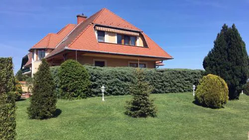 Hevizquelle Apartments