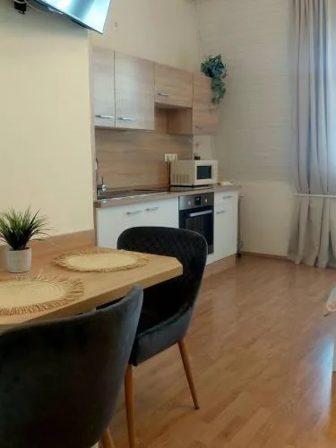 Mona apartman