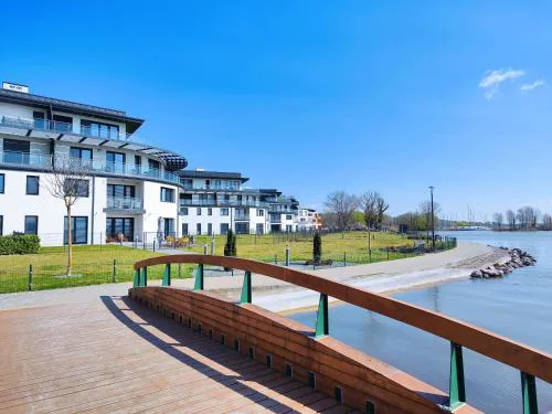 Royal Lakeside Apartment