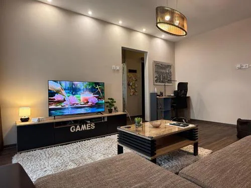City Edge Hideaway Apartment
