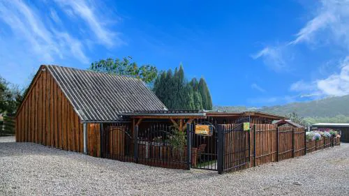 Jacuzzi, Hot Tub, and Sauna Retreat near Hévíz