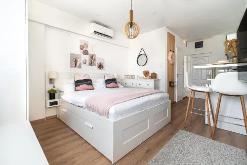 Geri Modern Home