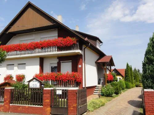 Apartment Große Ferienwohnung für 6 Personen by Interhome