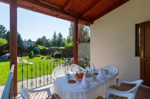 Lakeside Serenity House - Happy Rentals