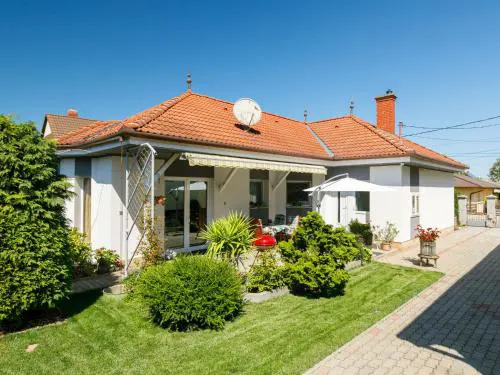 Holiday Home Ildiko by Interhome