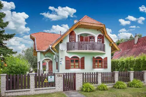 Apartments in Balatonmariafürdo - Balaton 19491