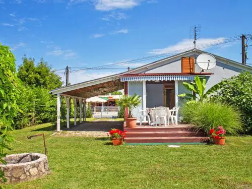 Holiday Home Azzurro by Interhome