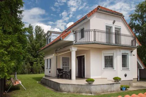 Holiday home in Balatonmariafürdo 19513
