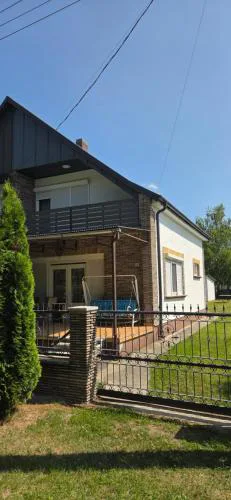 Mária 93