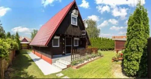 schönes Ferienhaus 500 m vom Freistrand am Balaton