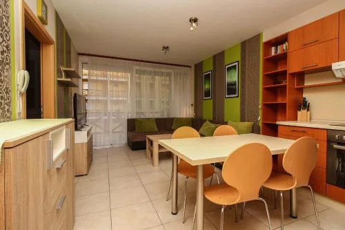 399 - Modern szállás, vízparti apartmanban