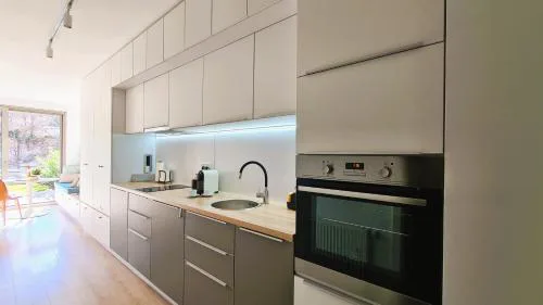 Edison Villa 107
