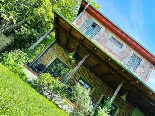 KÉSA BARN