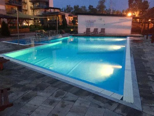 Admiral Green Apartman with pool and garden