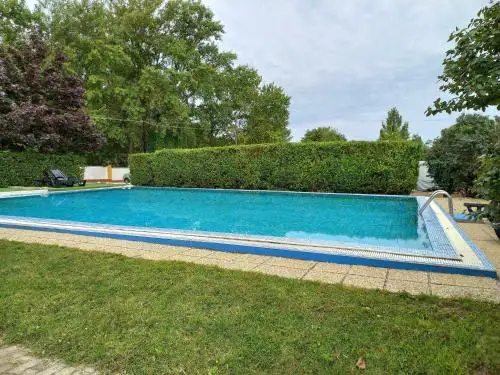 Anna Apartman
