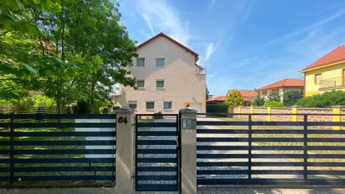 Aranypart Apartman