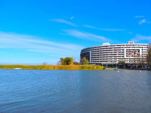 Club218 Holiday Apartman Siófok