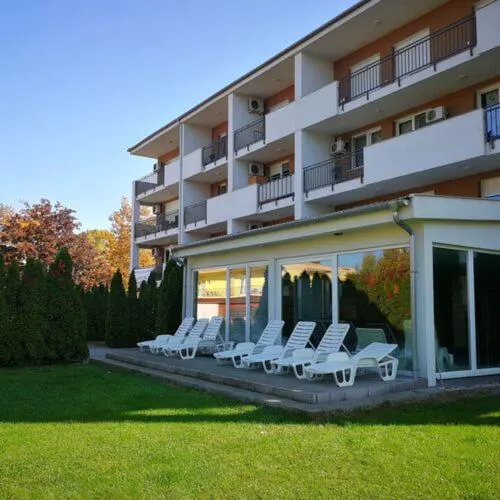Holiday25 Wellness Apartman