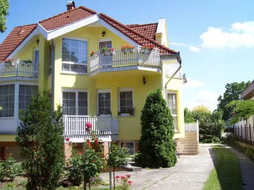Málnabokor Apartman