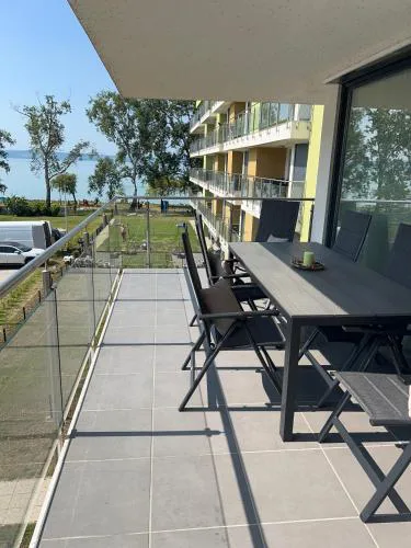 Silver Lake apartman