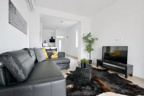 Family Apartments by Hi5 - Zamardi